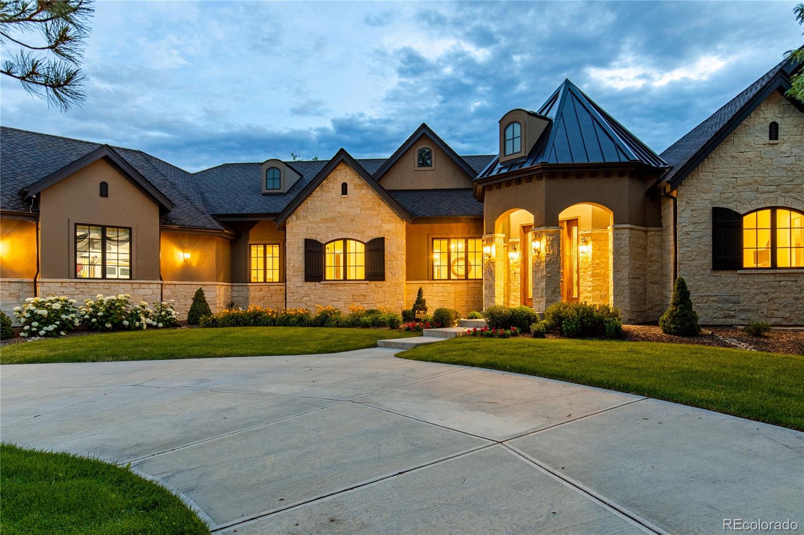 5899 Green Oaks Drive