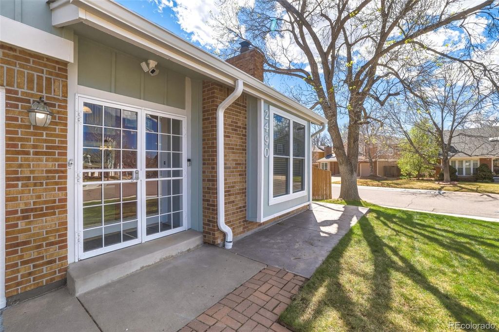 Photo of 2490 W Kettle Avenue, Littleton, CO 80120 (MLS # 8010127)