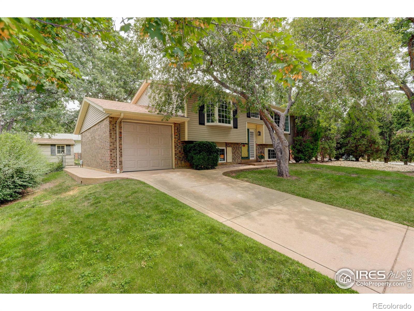 1327 Brookfield Drive