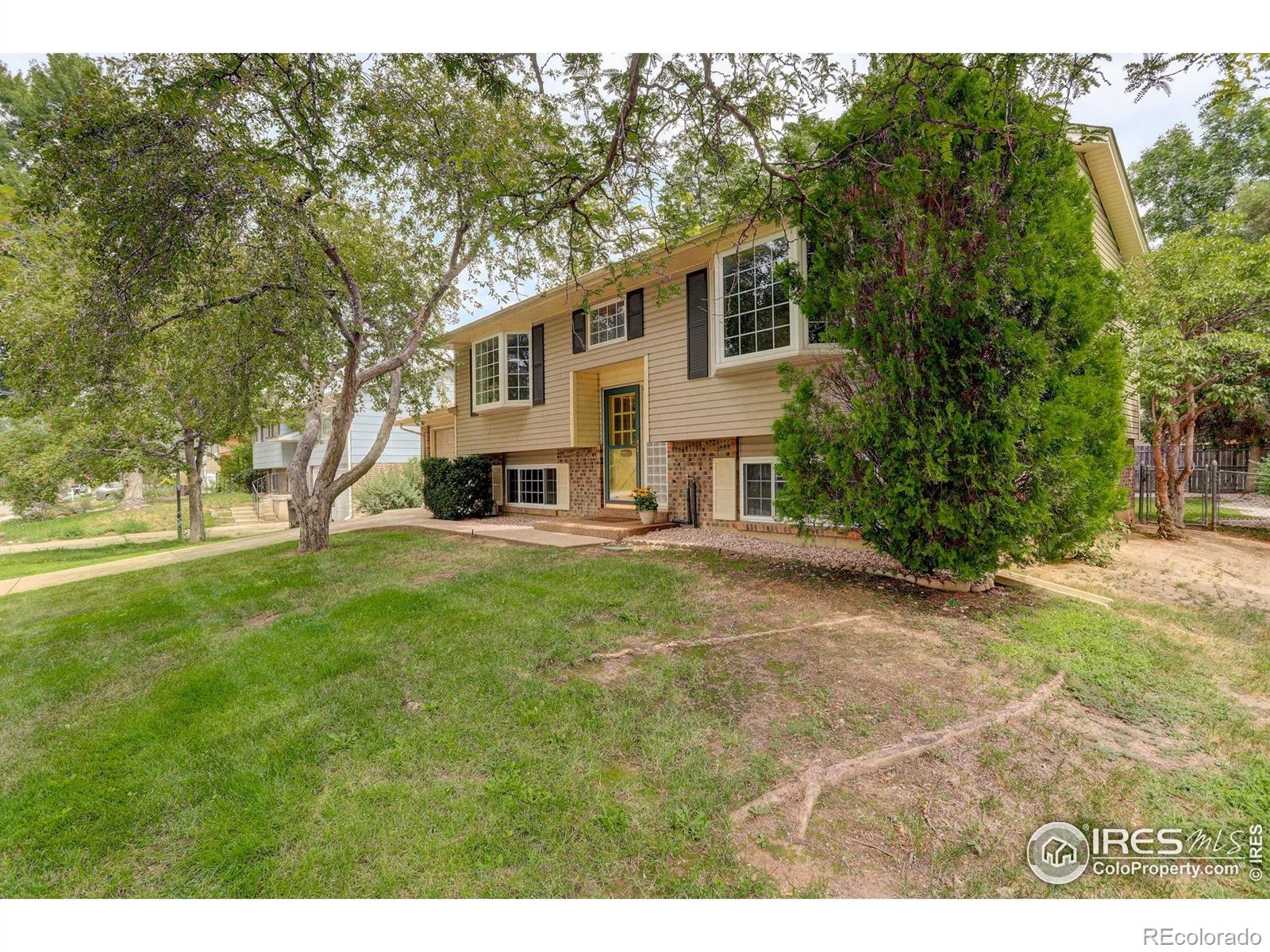 1327 Brookfield Drive