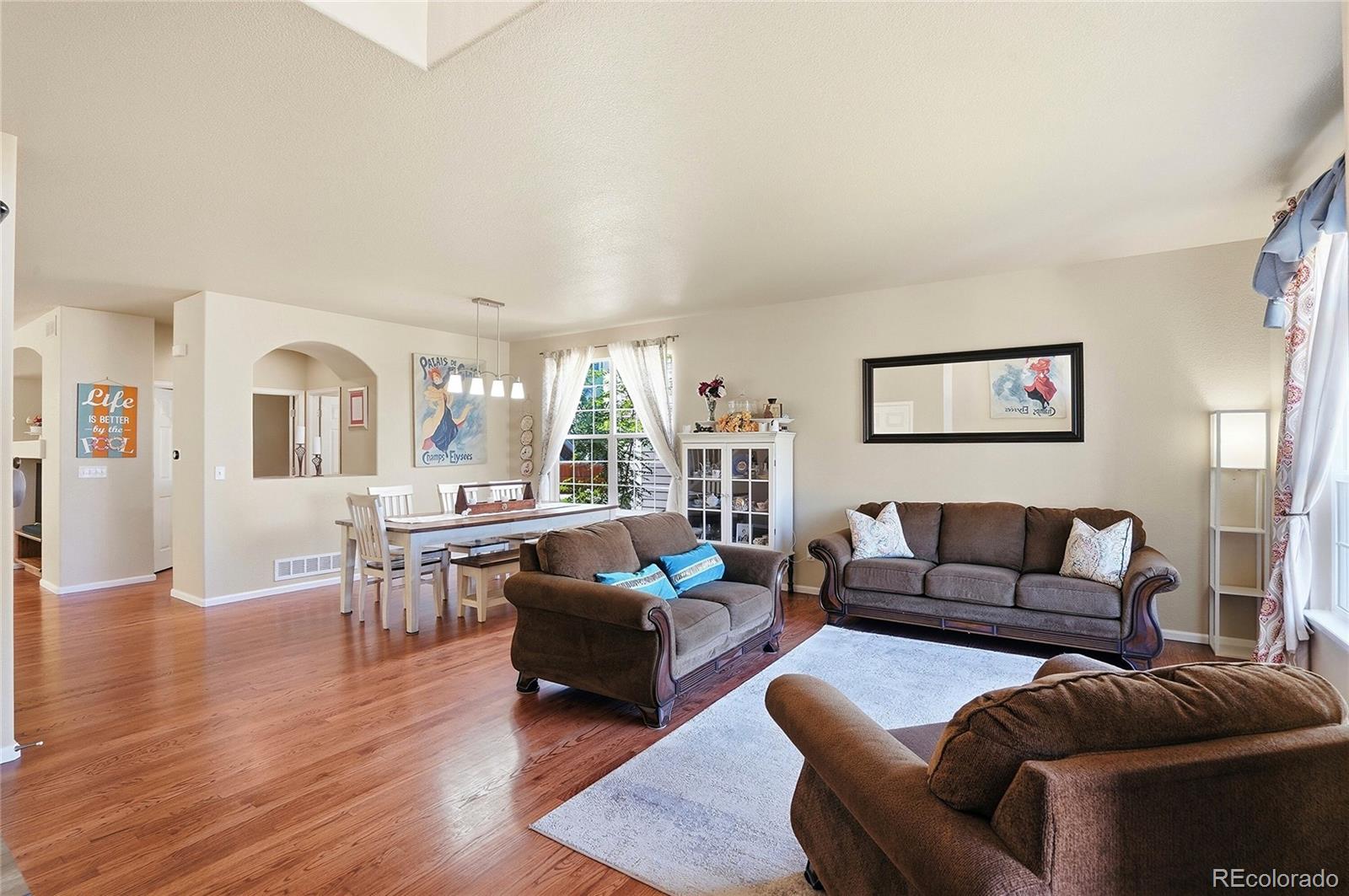 1254 E 100th Lane