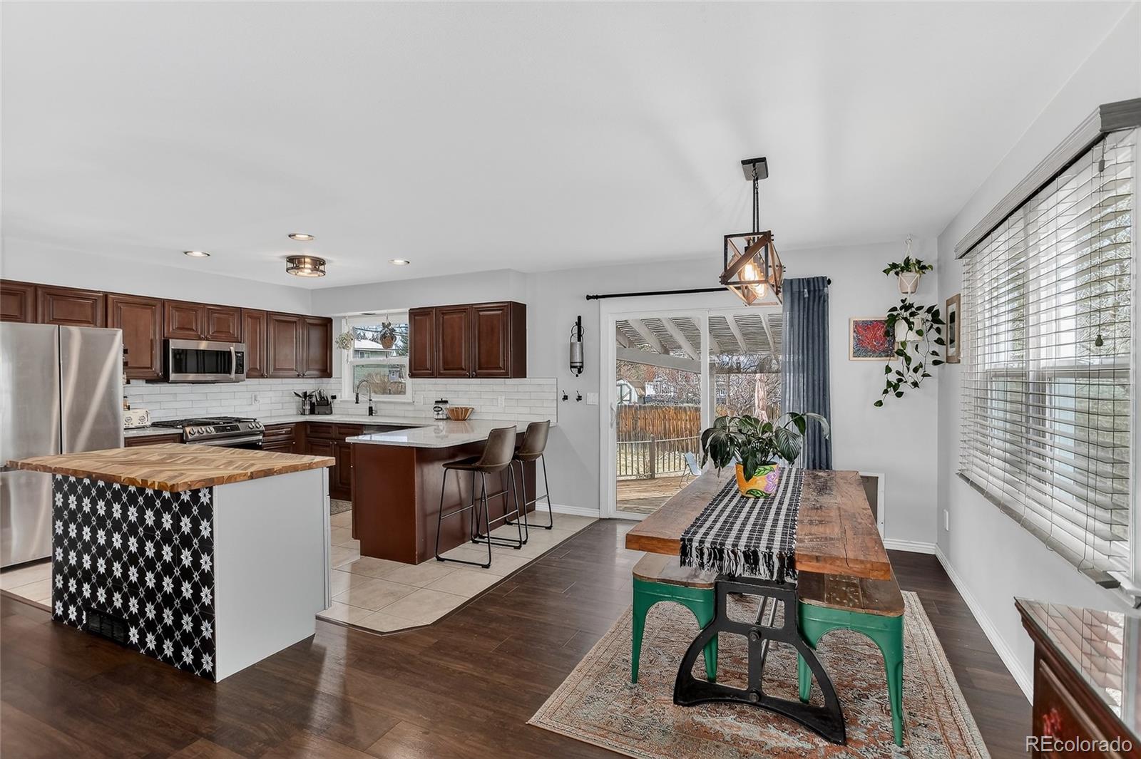 6245 Saulsbury Street