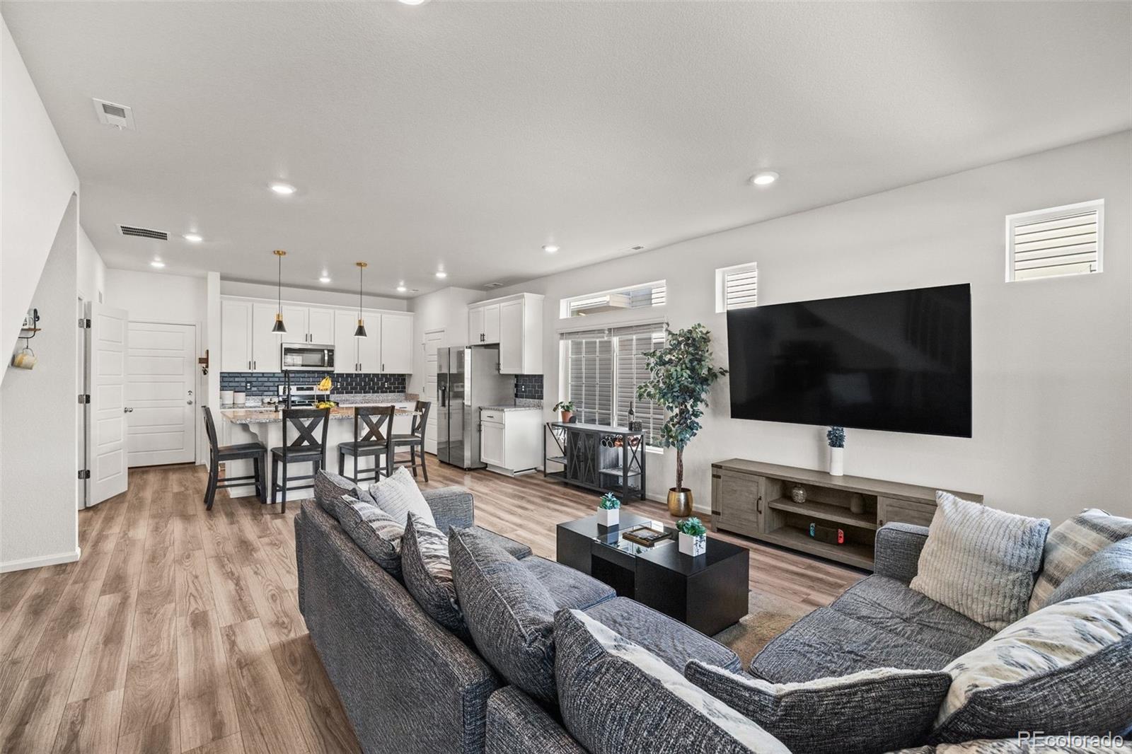 18053 E 103rd Avenue, Commerce City, CO, 80022 4 18053 E 103rd Avenue