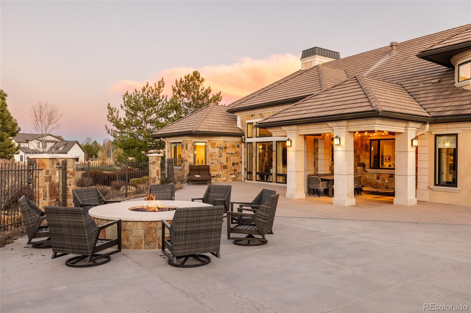 4041 E Forbes Court