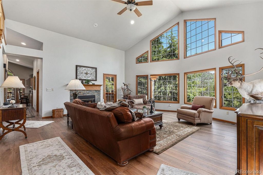 Photo of 533 Tenderfoot Drive, Larkspur, CO 80118 (MLS # 8555493)
