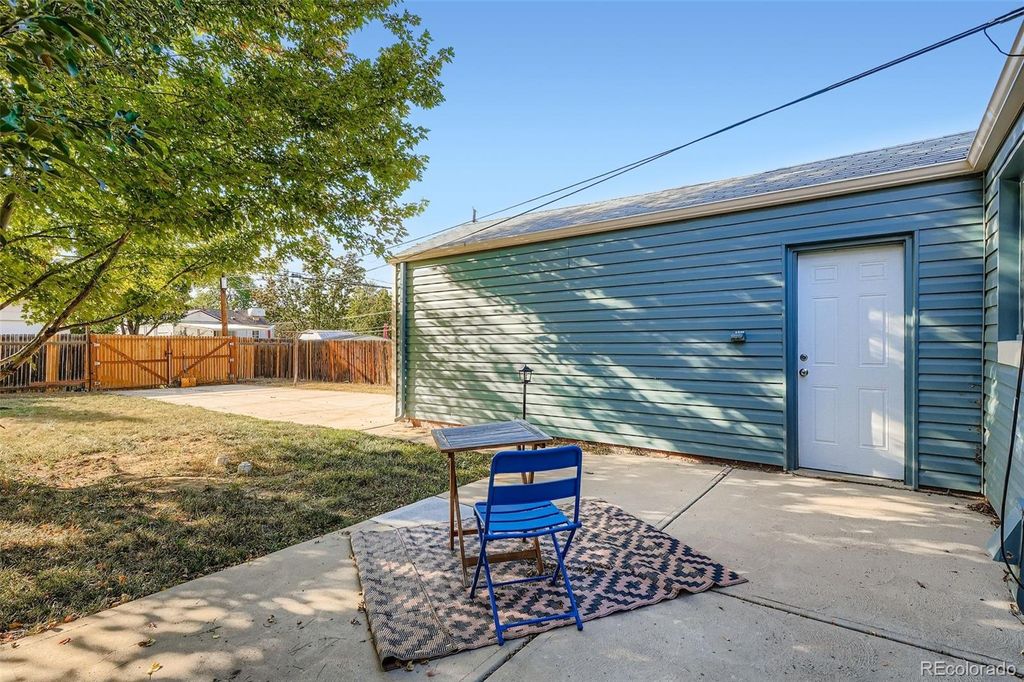 Photo of 1375 Rosemary Street, Denver, CO 80220 (MLS # 2134254)