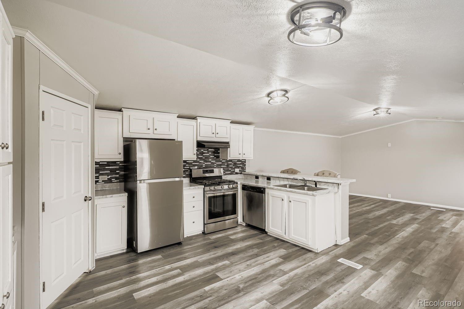 2885 E Midway Boulevard