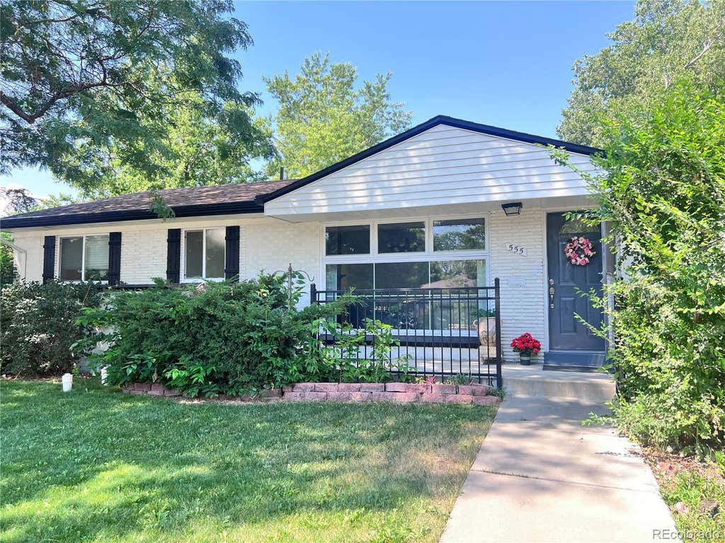 Photo of 555 Everett Street, Lakewood, CO 80226 (MLS # 6981686)