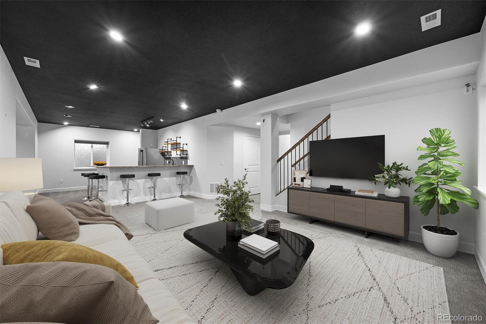 1665 Diamond Head Drive