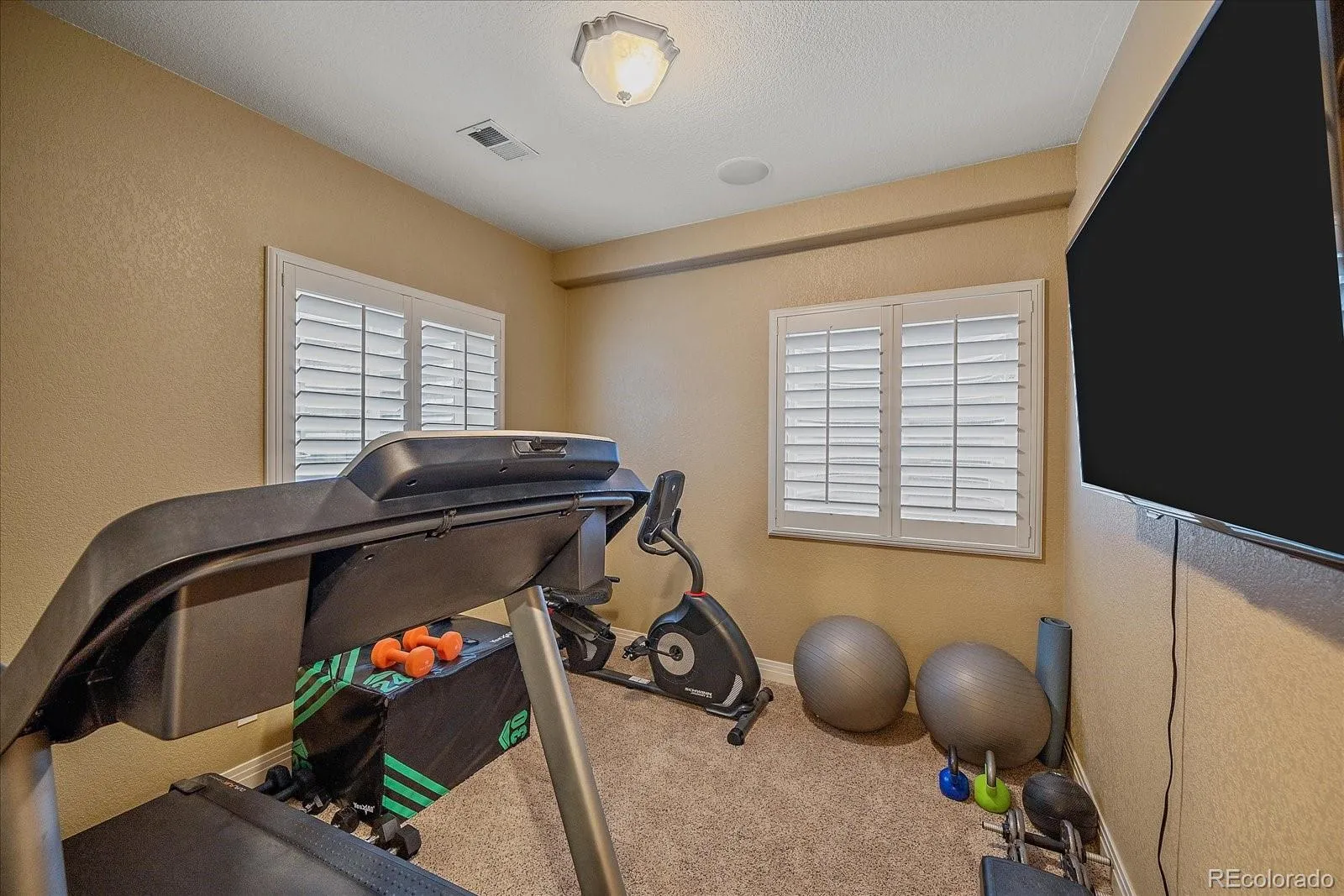 Thornton, Colorado 80602, United States, 6 Bedrooms Bedrooms, ,5 BathroomsBathrooms,Residential,Active,145758