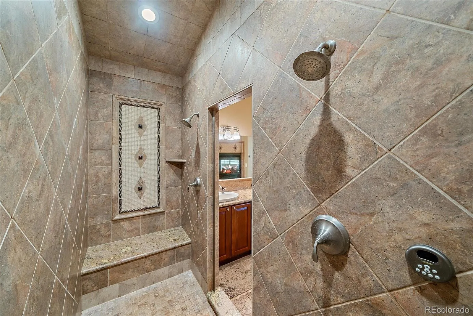 Thornton, Colorado 80602, United States, 6 Bedrooms Bedrooms, ,5 BathroomsBathrooms,Residential,Active,145758