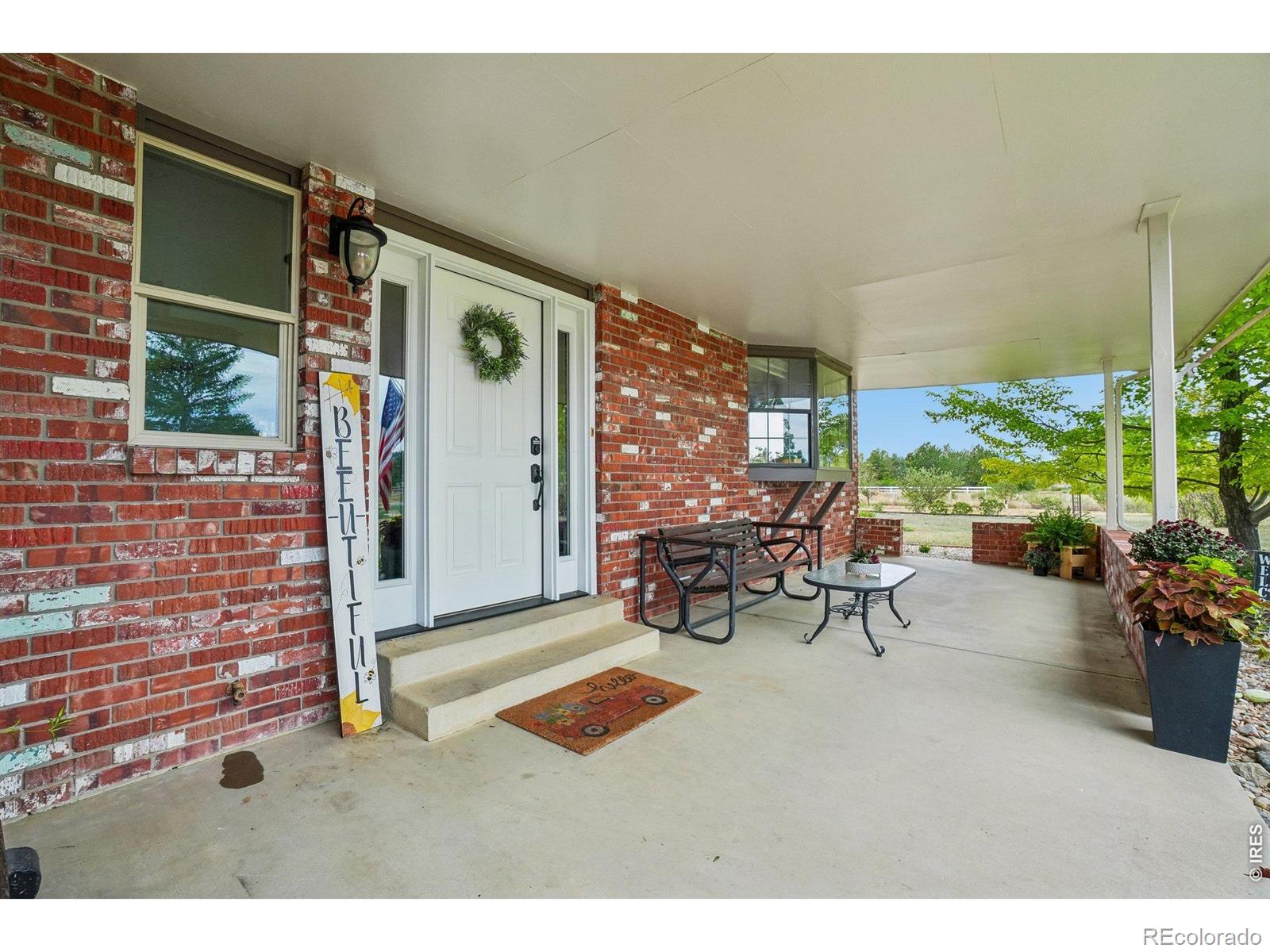 4901 Beverly Drive