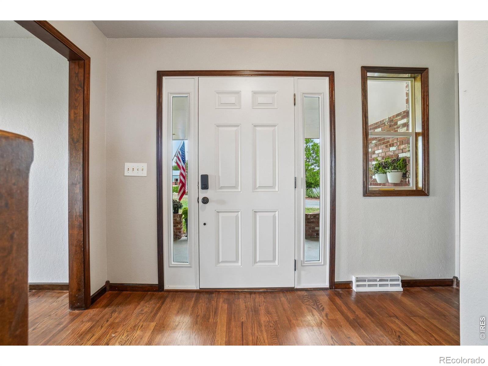 4901 Beverly Drive