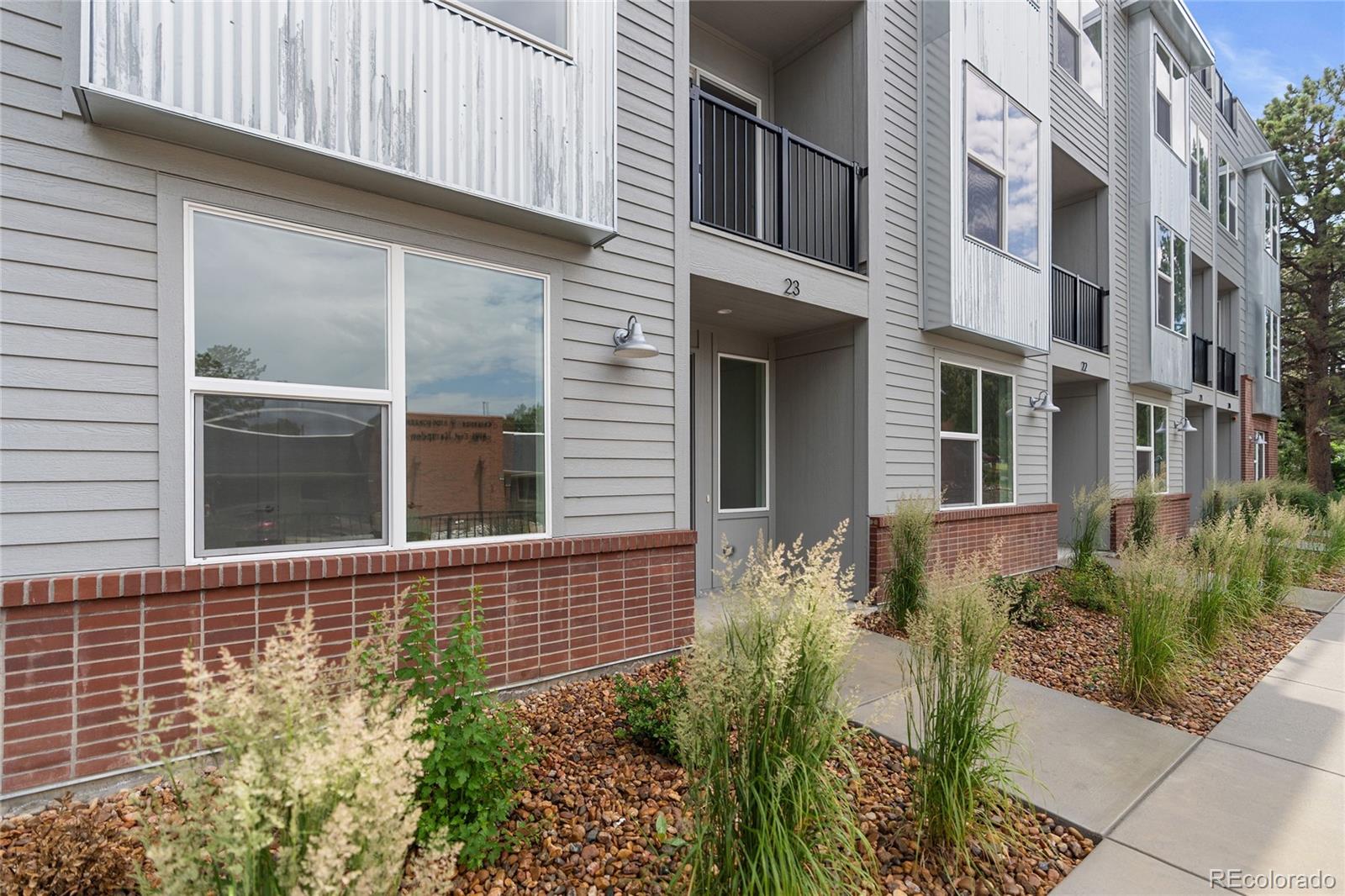 8711 E Hampden Avenue 22
