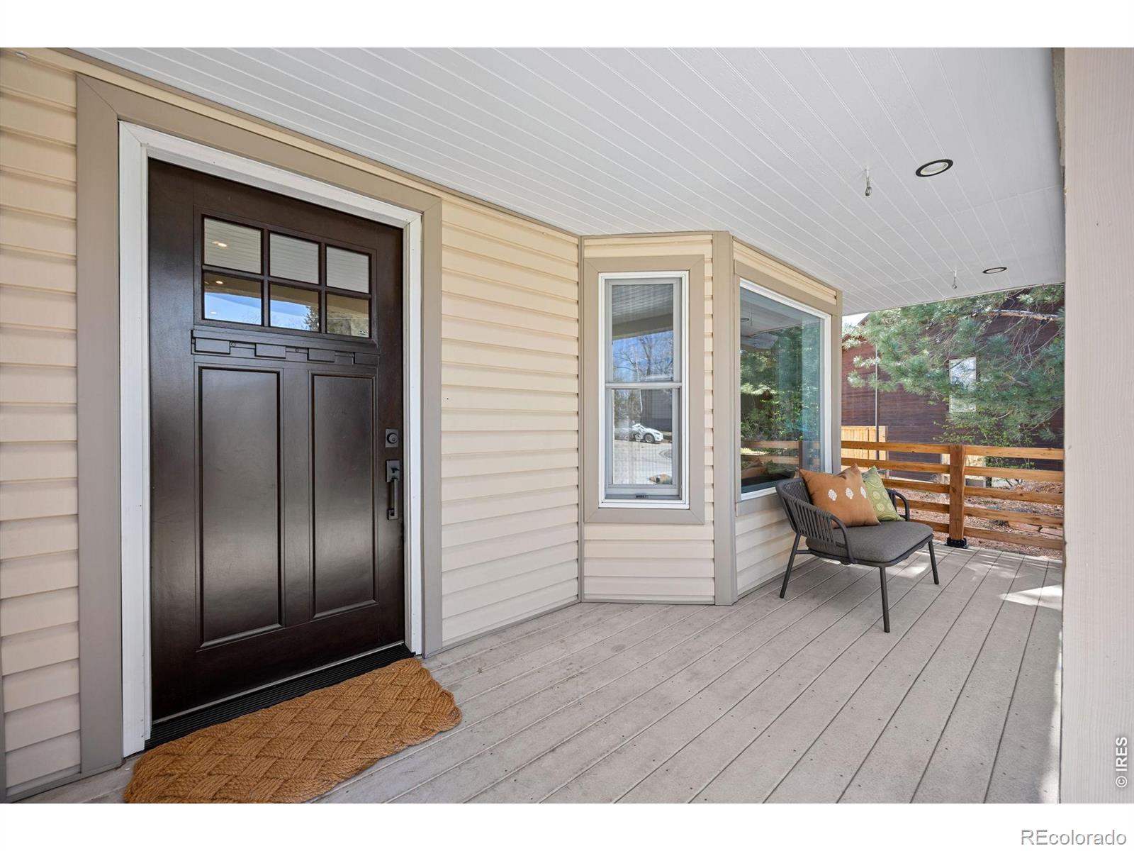 471 E Raintree Court