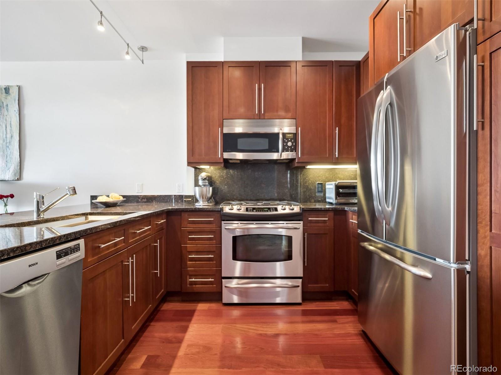 333 S Monroe Street 313