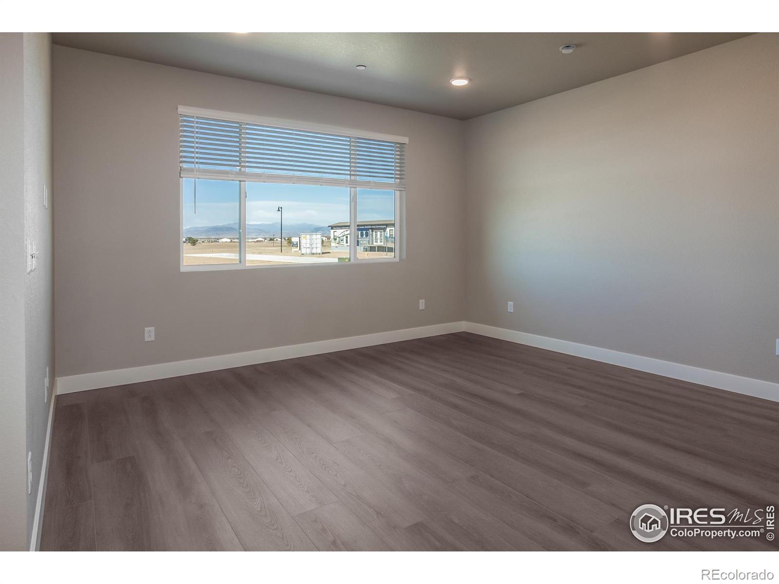4905 Autumn Leaf Drive