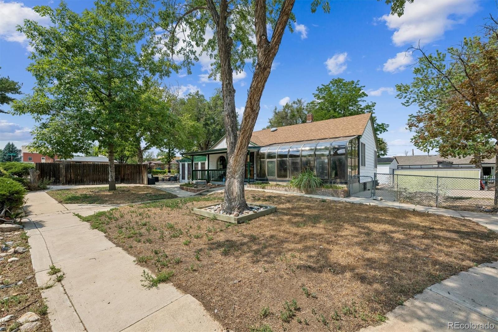 2601 W 52nd Avenue