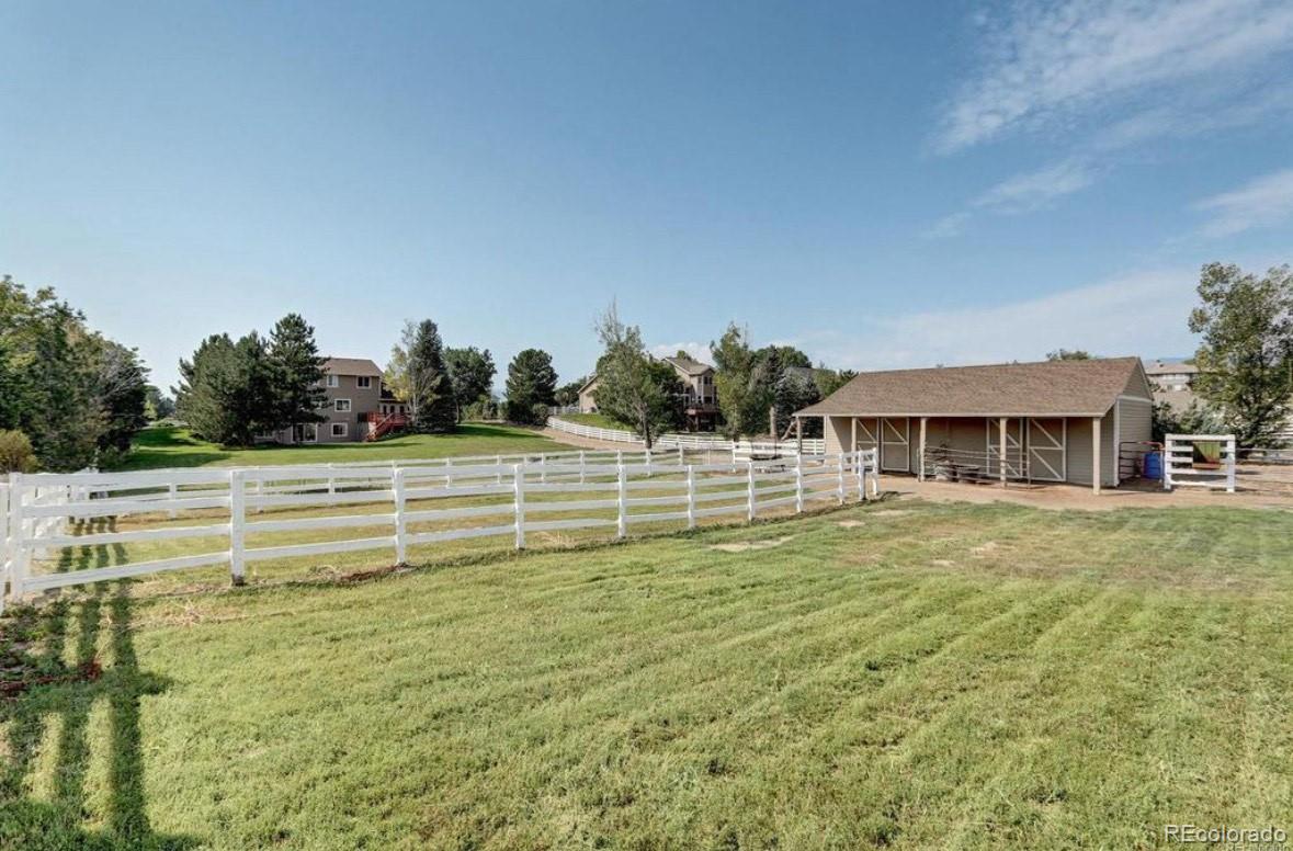 15985 W 77th Place