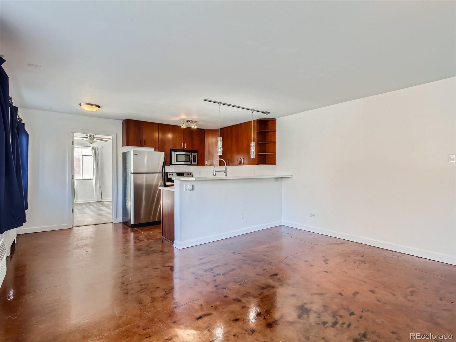 500 E 11th Avenue 203