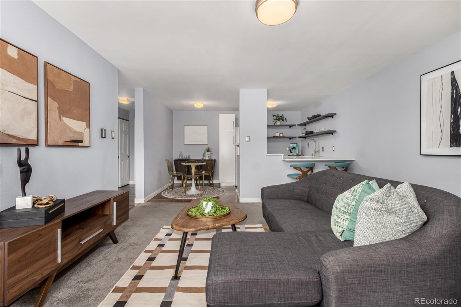 1260 York Street 204