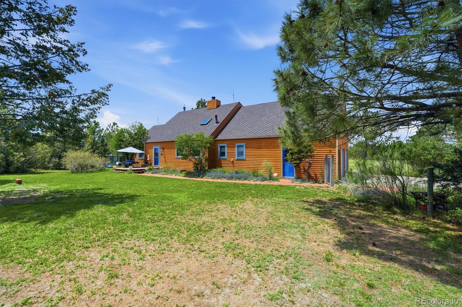2219 Meadow Green Circle