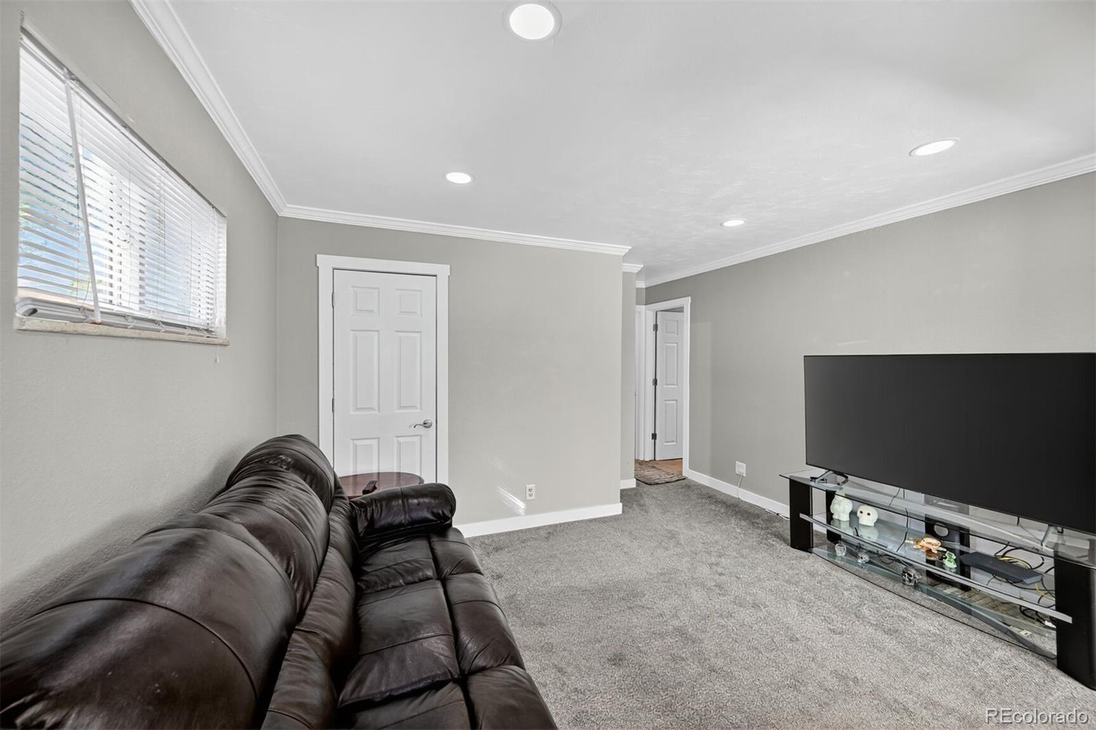 4127 S Logan Street, Englewood, CO, 80113 2 4127 S Logan Street