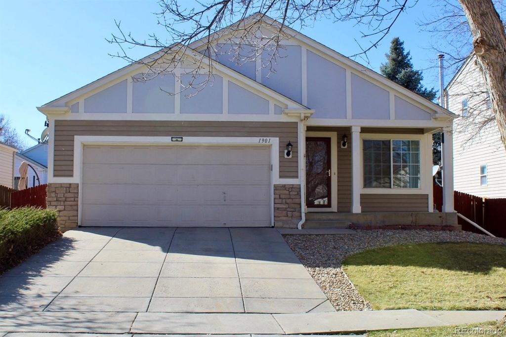 Photo of 1901 Fountain Court, Longmont, CO 80503 (MLS # 5927941)