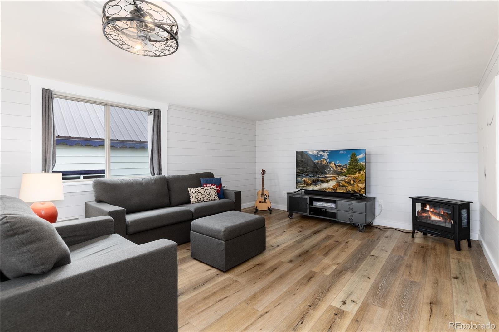 118 E 14th Street