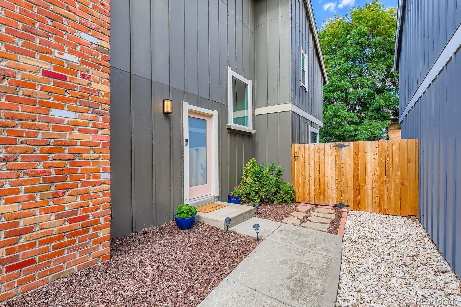 8682 Garrison Court