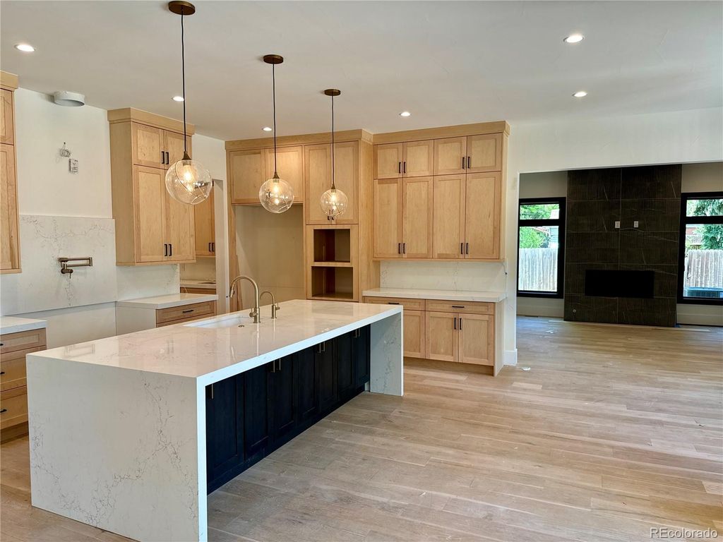 Photo of 2442 S Saint Paul Street, Denver, CO 80210 (MLS # 7220364)