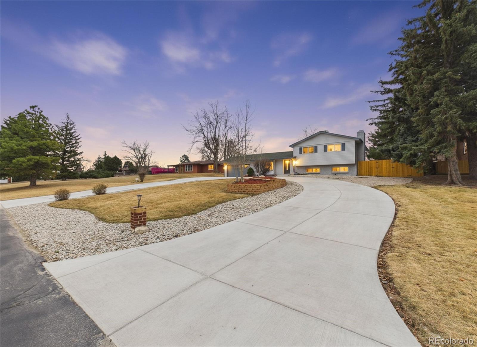 11310 W Center Avenue