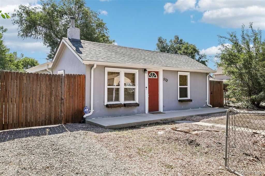 Photo of 572 S Newton Street, Denver, CO 80219 (MLS # 3825210)