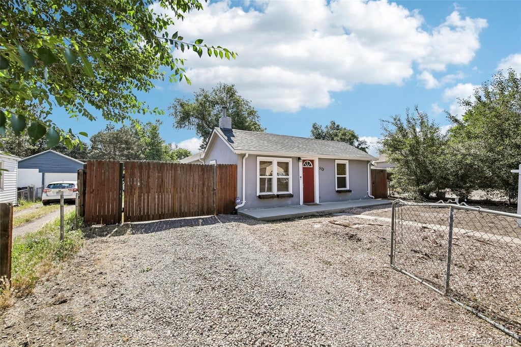 Photo of 572 S Newton Street, Denver, CO 80219 (MLS # 3825210)