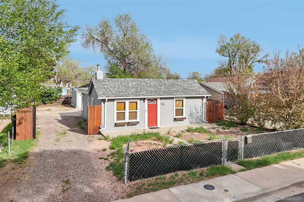 Photo of 572 S Newton Street, Denver, CO 80219 (MLS # 3825210)