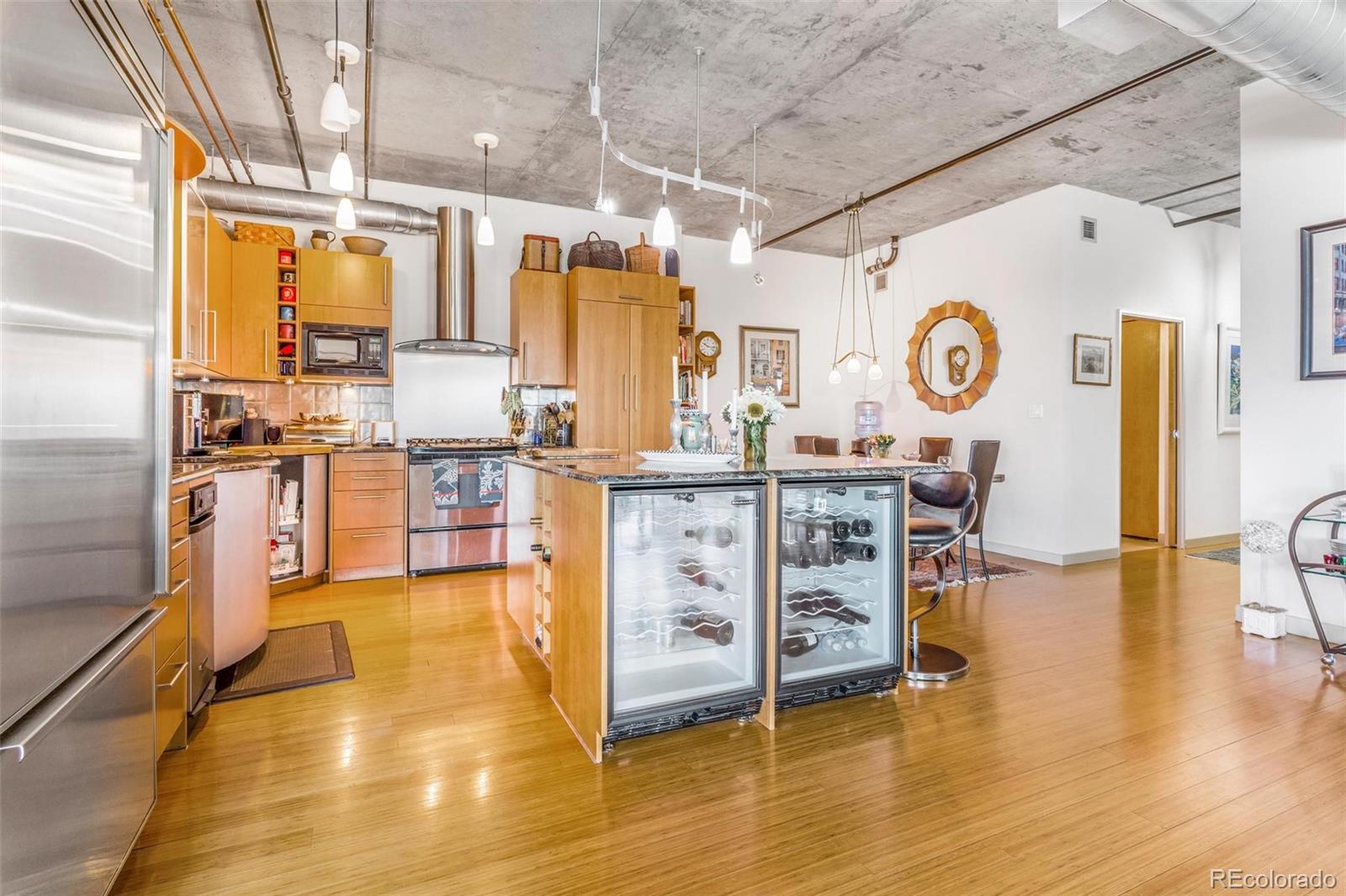 1401 Wewatta Street 806