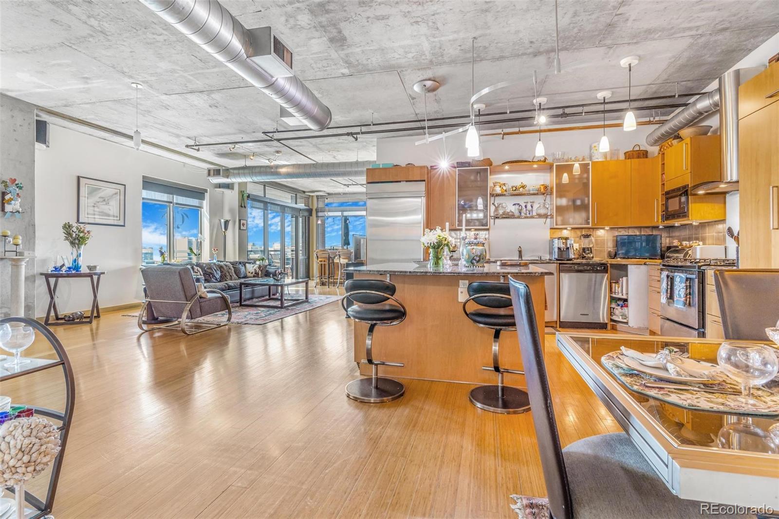 1401 Wewatta Street 806