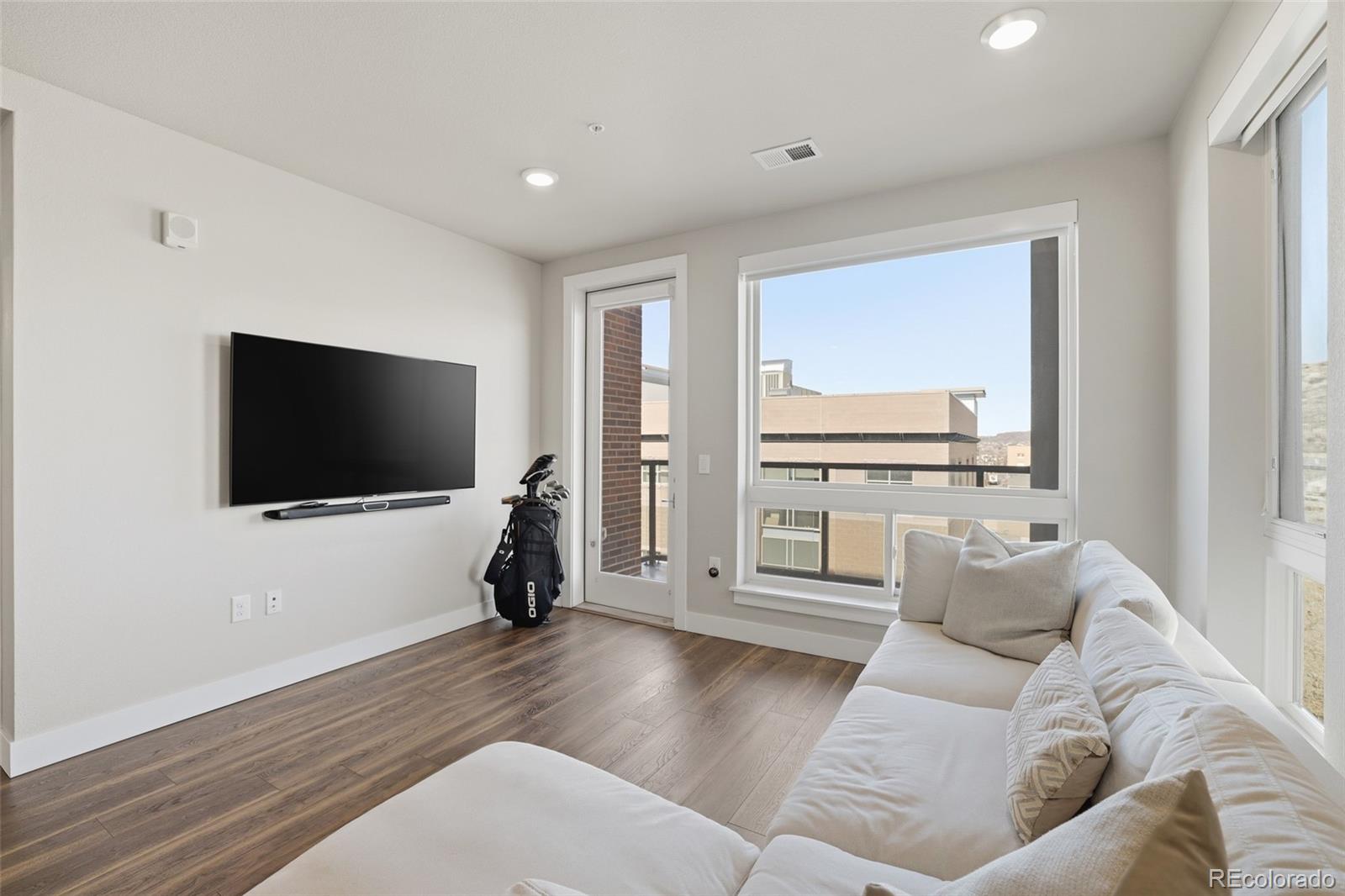 20 Wilcox Street 410