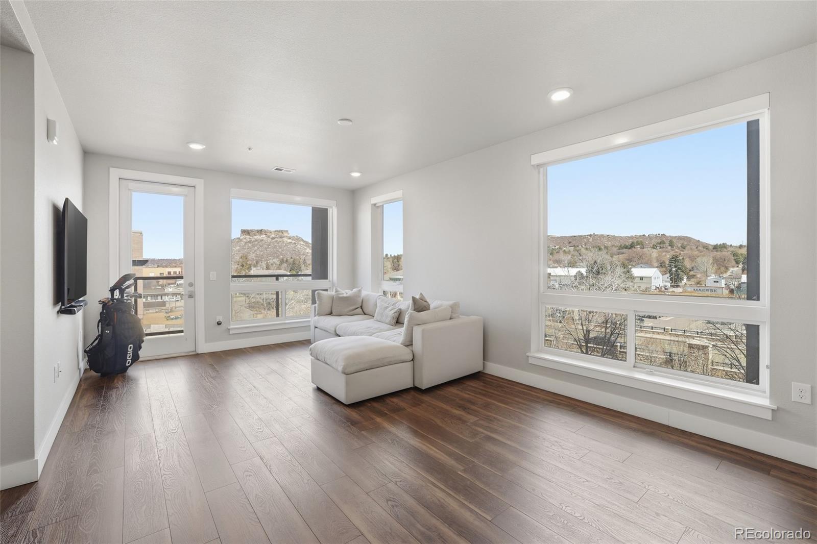 20 Wilcox Street 410