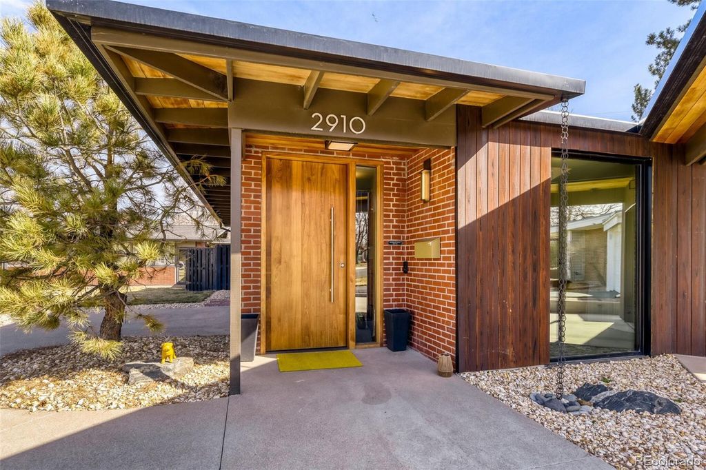 Photo of 2910 S Marion Street, Englewood, CO 80113 (MLS # 1839529)