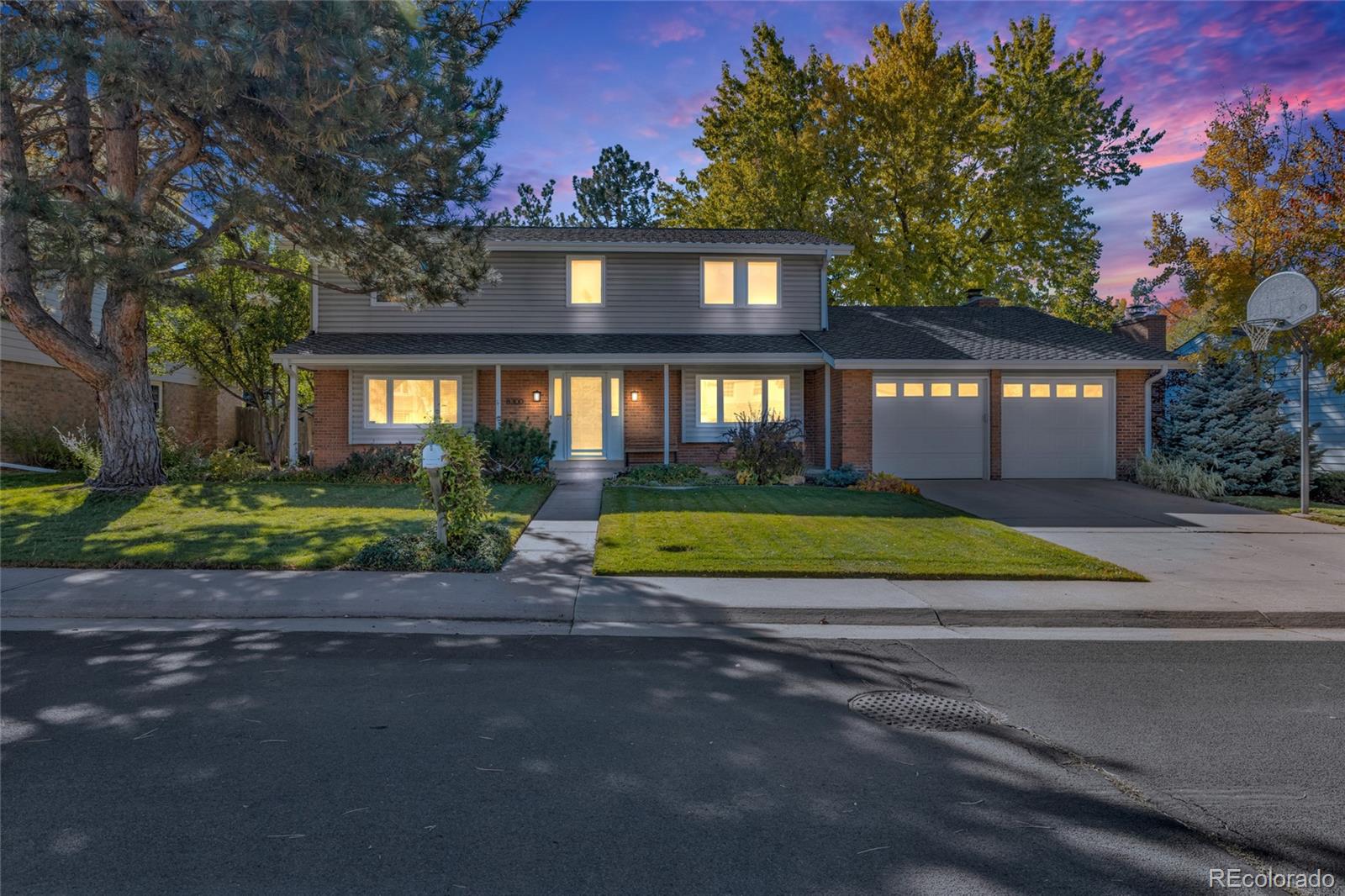 8300 E Hinsdale Avenue