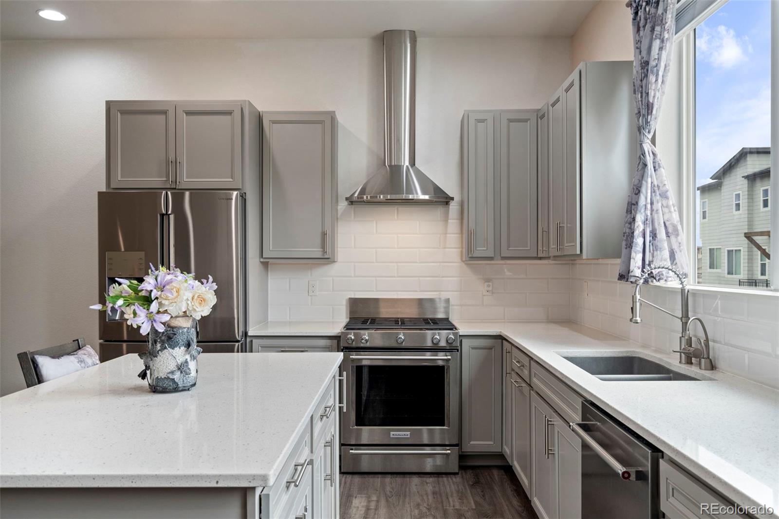 7885 W 43rd Circle, Wheat Ridge, CO 80033 — MLS #7884773 — photo 10 of 50