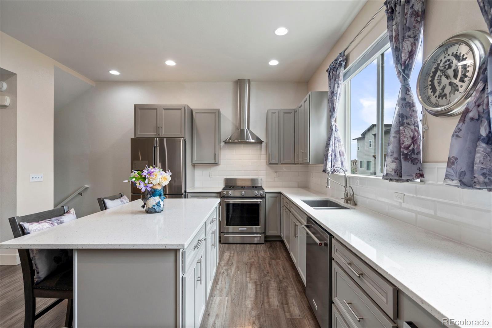 7885 W 43rd Circle, Wheat Ridge, CO 80033 — MLS #7884773 — photo 11 of 50
