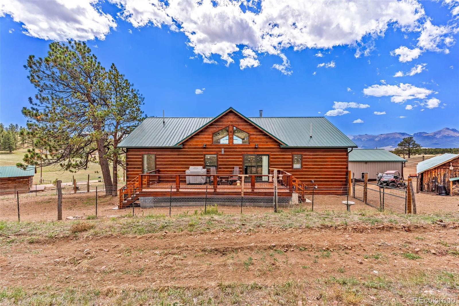 411 Larkspur Lane
