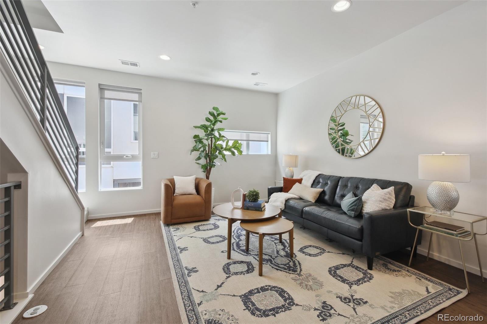 1711 Hooker Street 2