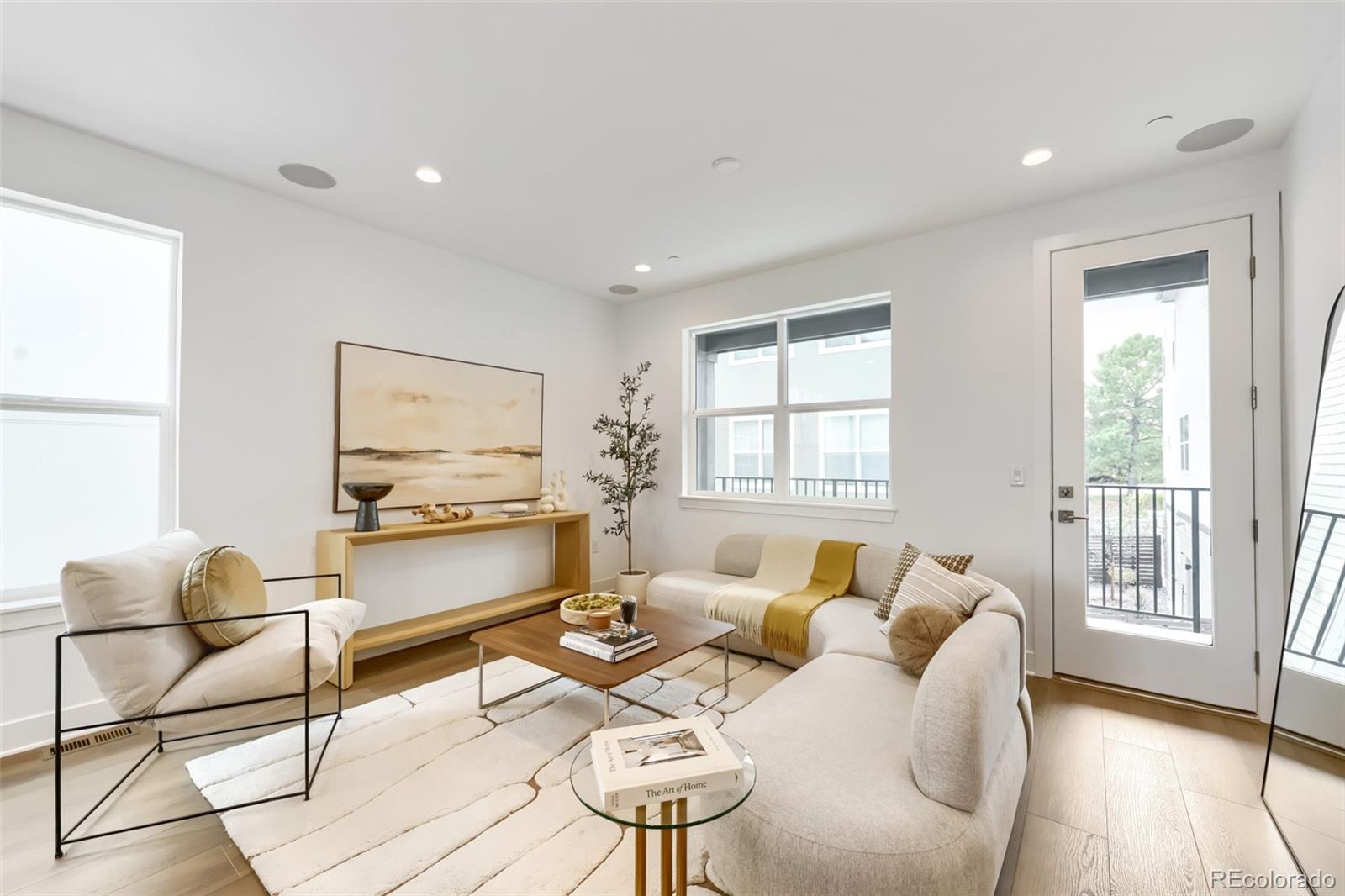 11002 E Hinsdale Circle