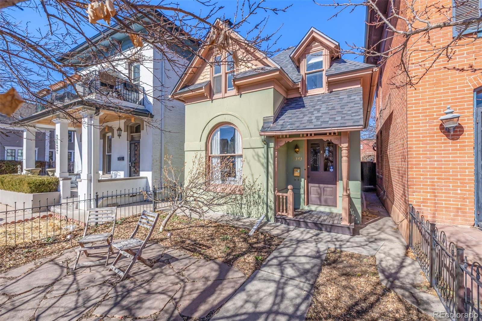 2543 Stout Street