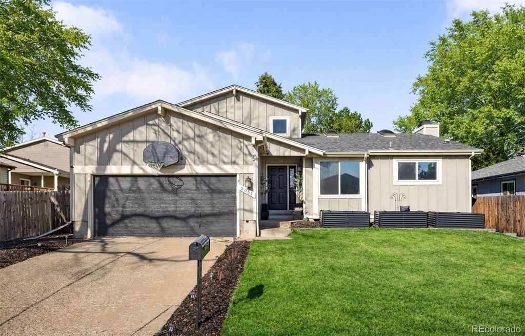 Photo of 2051 S Fairplay Street, Aurora, CO 80014 (MLS # 9936276)