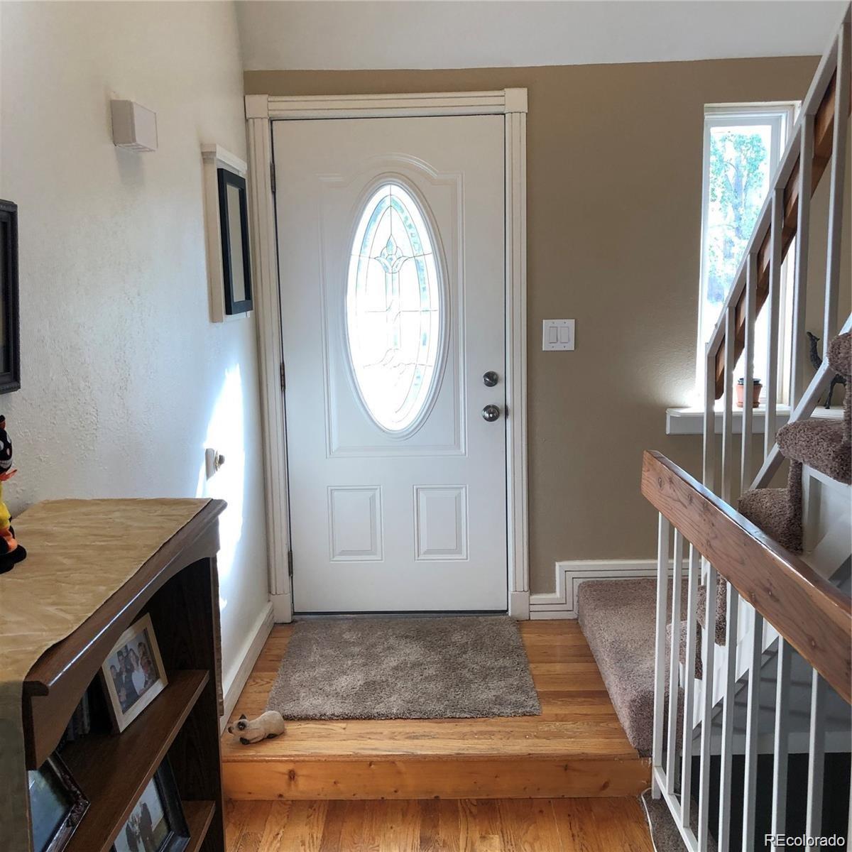 995 W Peakview Circle