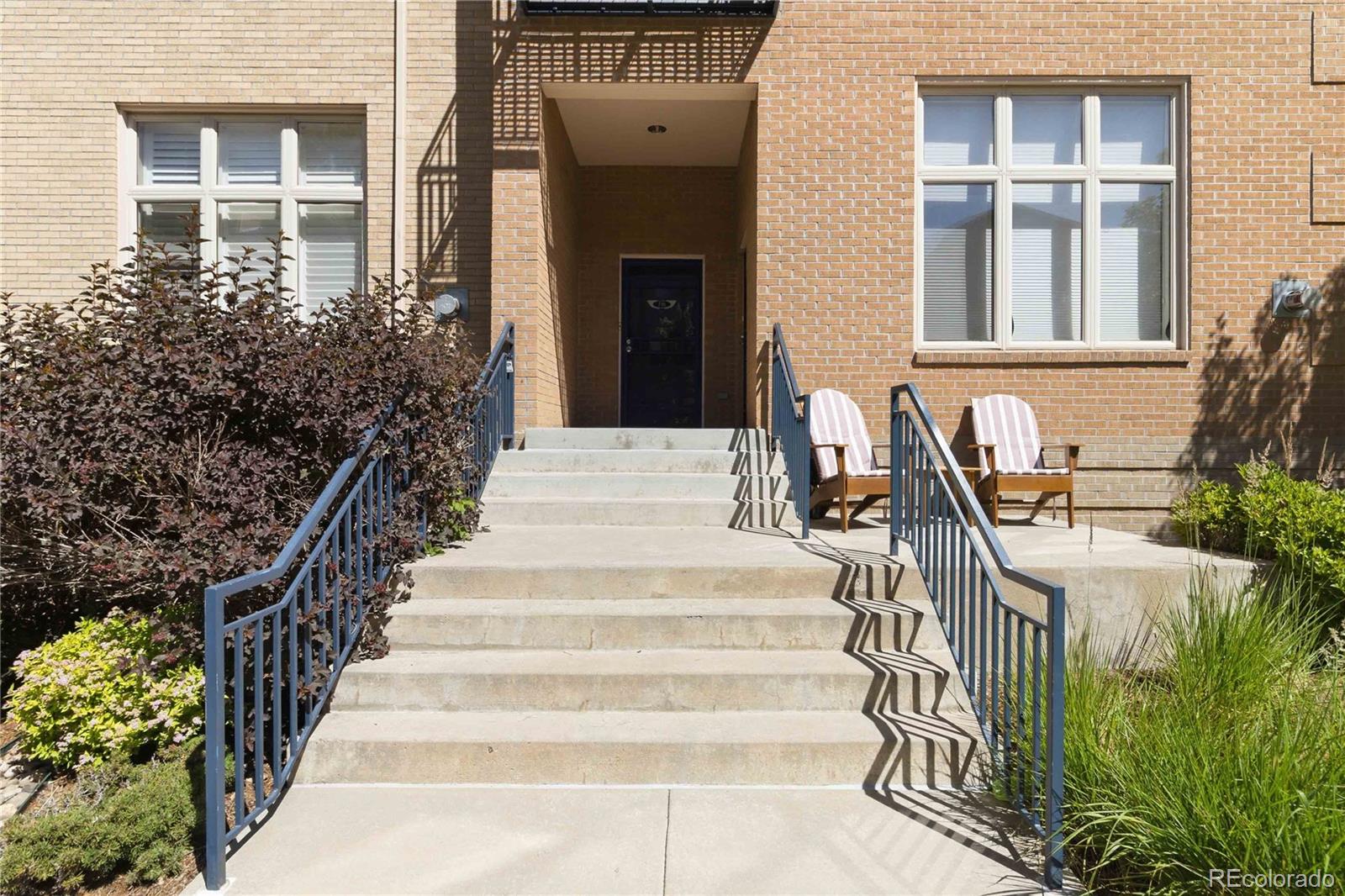 220 Roslyn Street 710